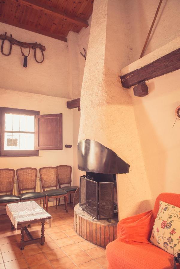 Complex Rural Can Caubet Berga Exterior foto